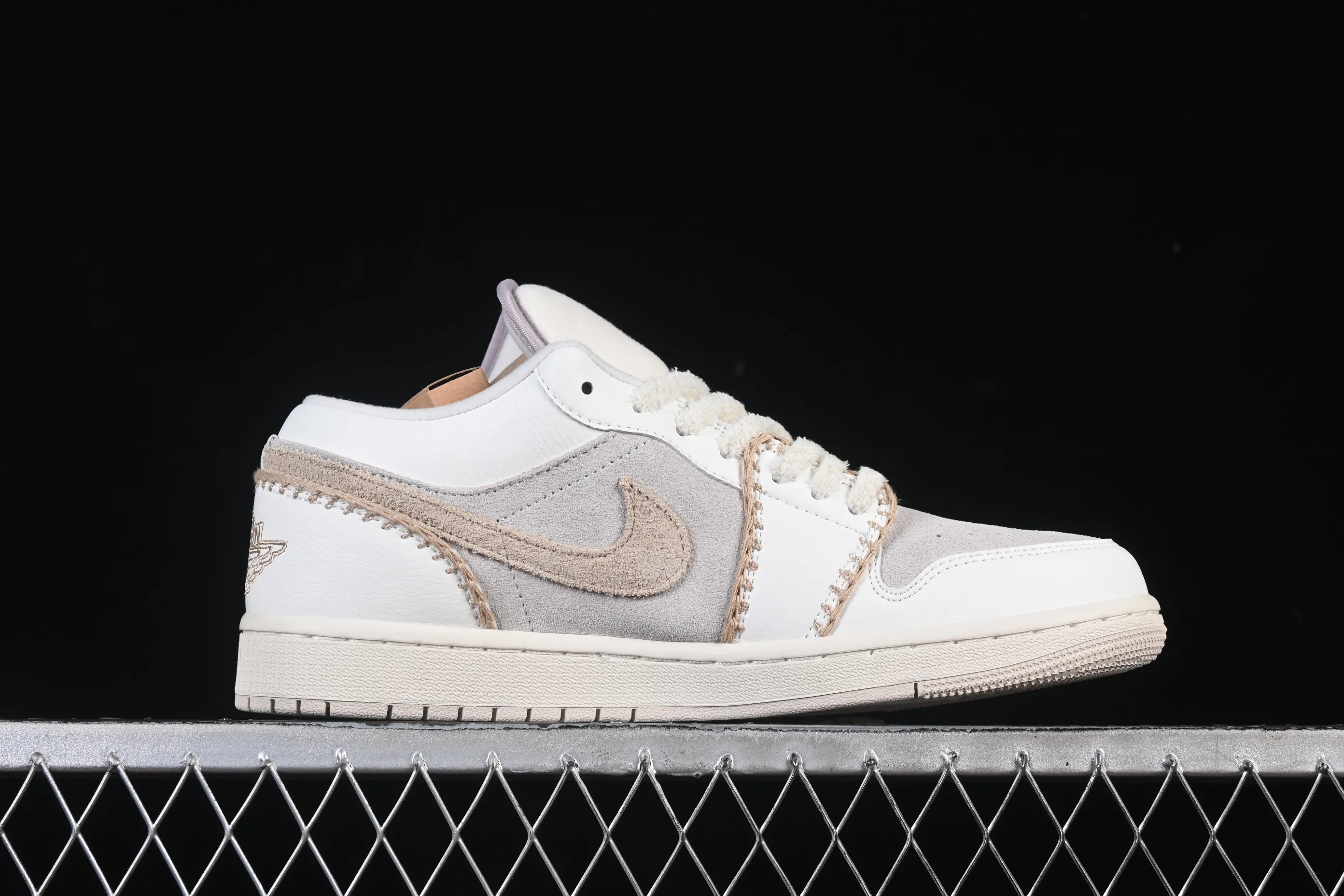 All categories Air Jordan Jordan series basketball shoes Air Jordan 1 Low Air Jordan 1 Low AJ1 Joe 1 meter white brown low-top casual sneakers HV4268-120
